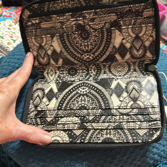 Sakroots Wallet - Picture 3 of 5